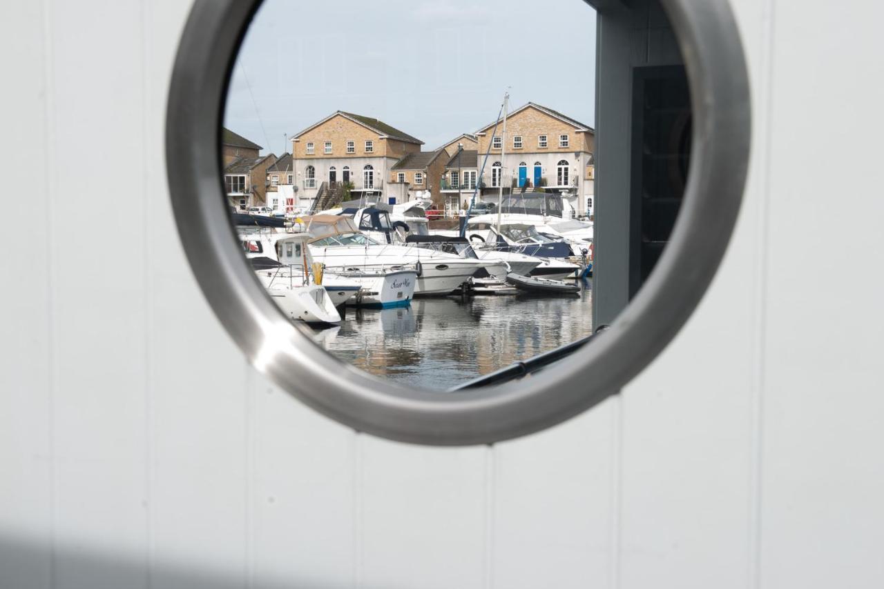 Rooms At Penarth Marina Cardiff Exterior photo