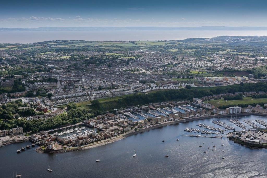 Rooms At Penarth Marina Cardiff Exterior photo